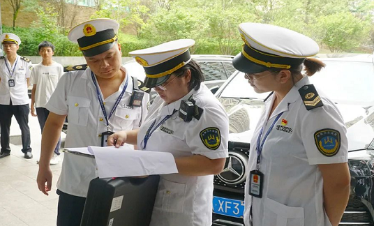 遏制“亂檢查” 有何新方法（整治形式主義為基層減負）